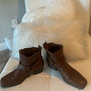 Sonoma Womens Whiskey Cognac Heeled Boot